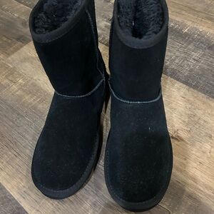 Time and Tru Black Suede Faux Fur Lined Ankle Boots
